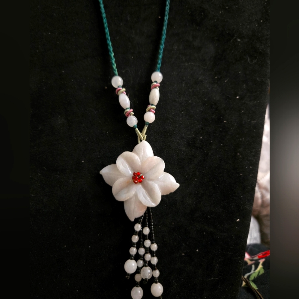 White Flower Pendant Necklace with Red Accent